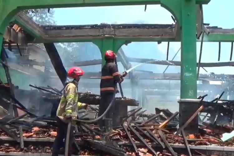 Bangunan Ponpes Annur Sumedang Kebakaran Habis Terbakar, Kerugian Mencapai Ratusan Juta Rupiah!