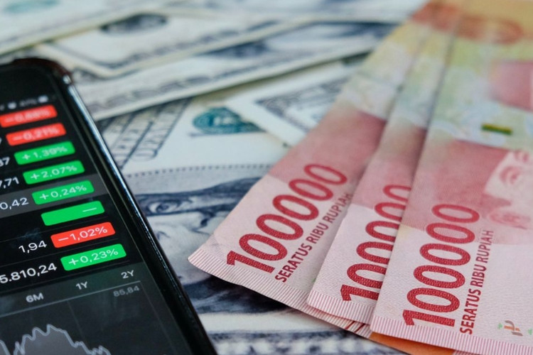 Rupiah Melemah Lagi, Hari Ini Menyentuh Rp 18.130 per Dolar AS Diduga Didorong Oleh Memanasnya Situasi di Timur Tengah