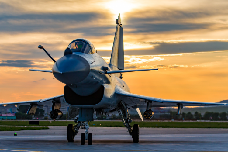 Canggih Banget! Jet Tempur Chengdu J-10C Jatuhkan Rafale Saat Perang India-Pakistan Memanas