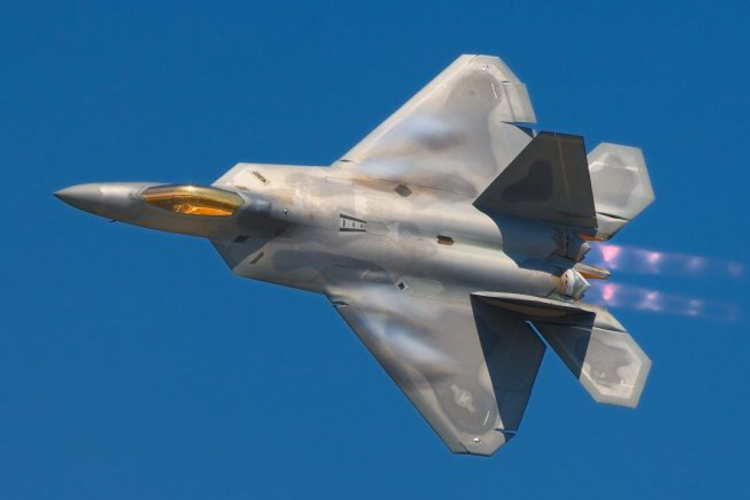 F-22 Raptor Pernah Dioperasikan Indonesia? Cek Fakta Menarik Pesawat Tempur Siluman Asal USA Disini!