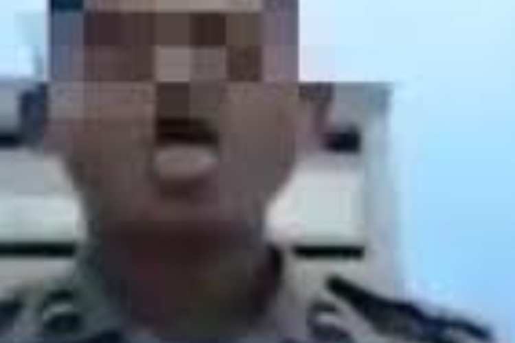 Video Viral! Polisi Polda Jateng C*li Sambil Video Call dan Masih Pakai Seragam Dinas!